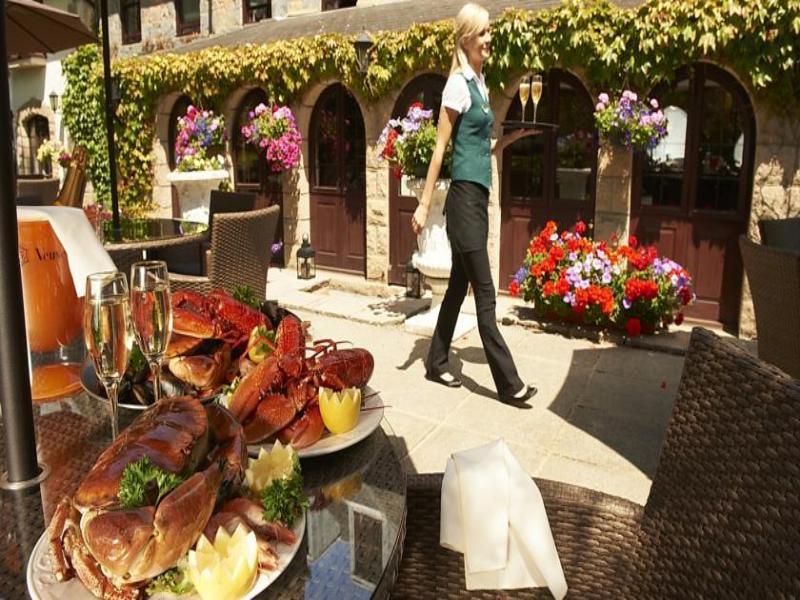 Le Friquet Hotel Castel ภายนอก รูปภาพ