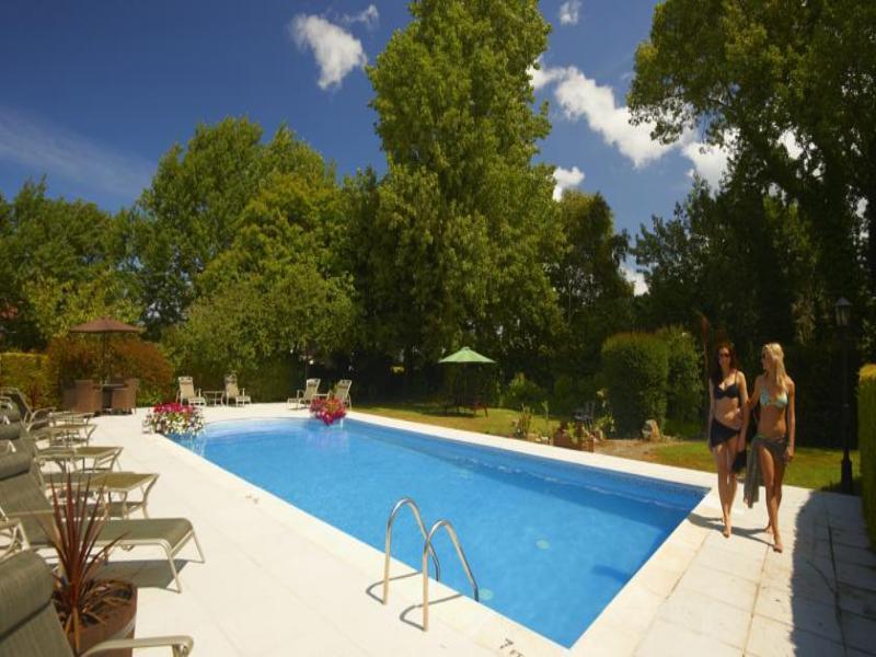 Le Friquet Hotel Castel ภายนอก รูปภาพ